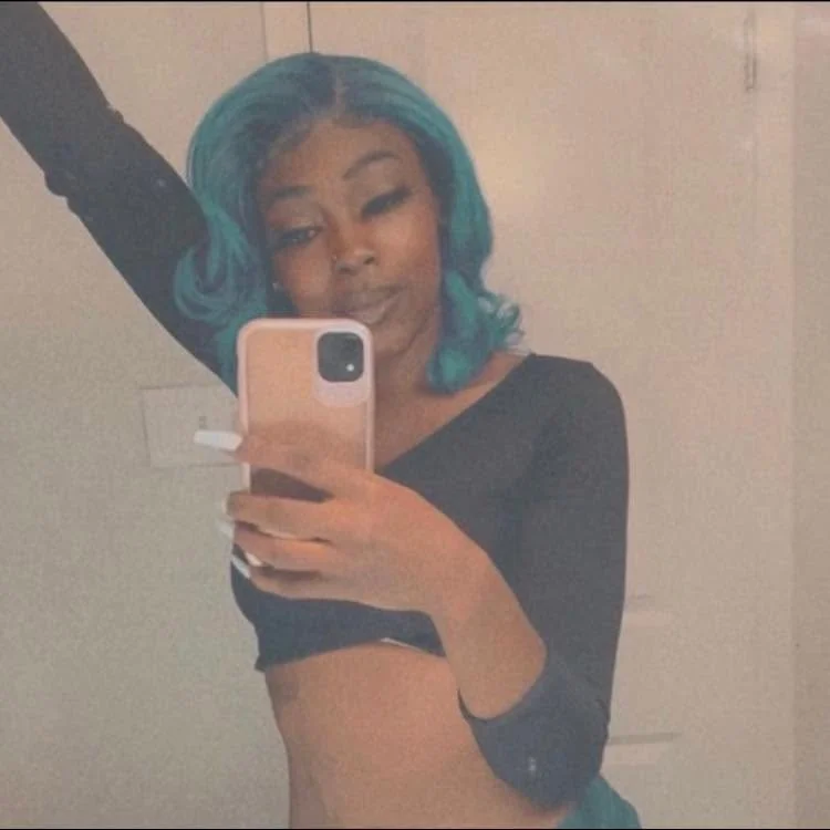 Client with a teal wavy install